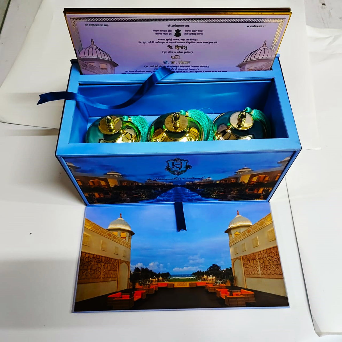 The Top Open Royal Invitation Box