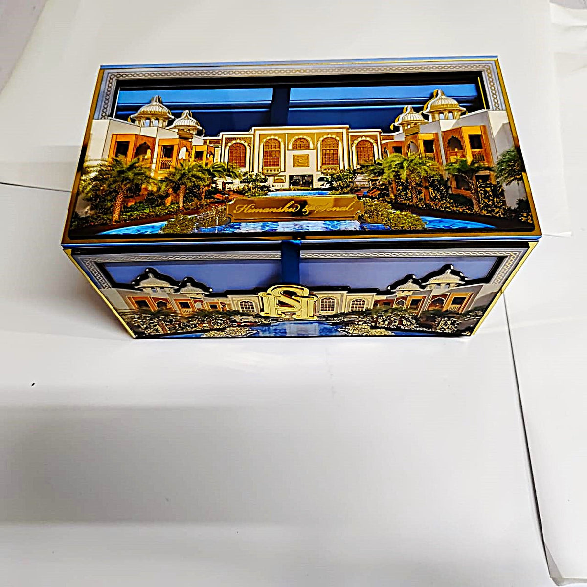 The Top Open Royal Invitation Box