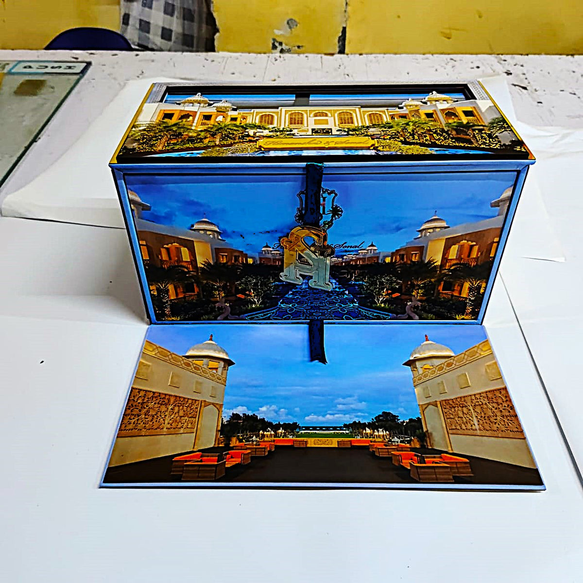 The Top Open Royal Invitation Box