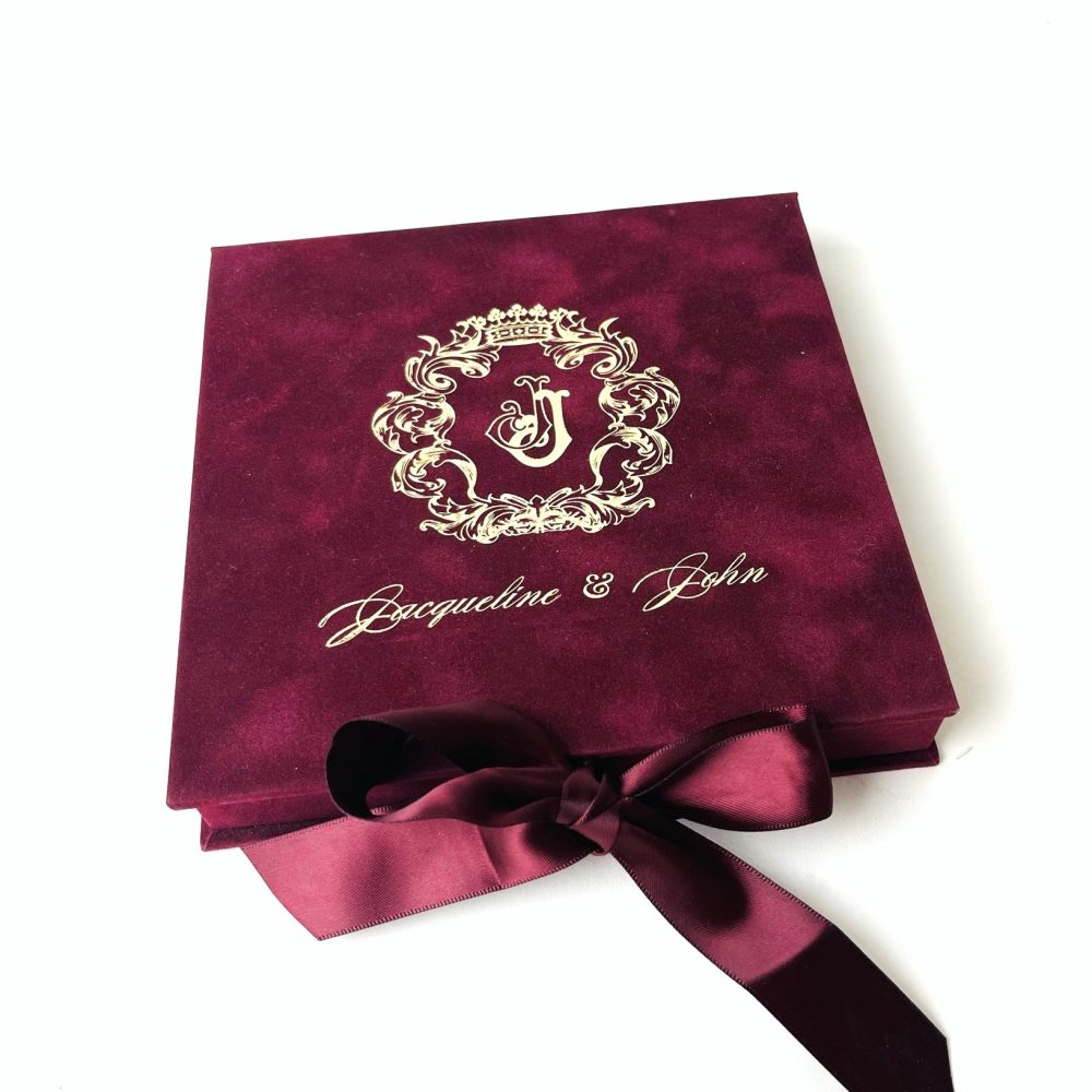 Opulent Acrylic Invitations with Rose Gold Name Tag and Velvet Gift Box  EWIAT148